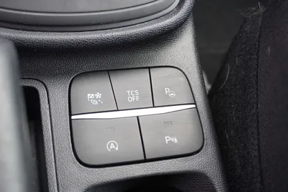 Car image 28