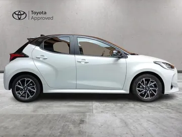 Car image 2