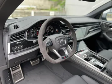 Car image 34