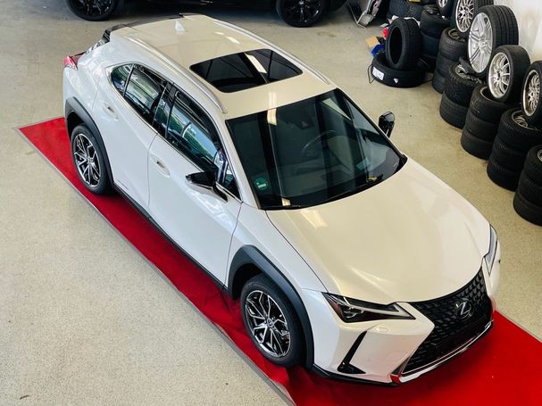 Lexus UX 250h 135 kW image number 3