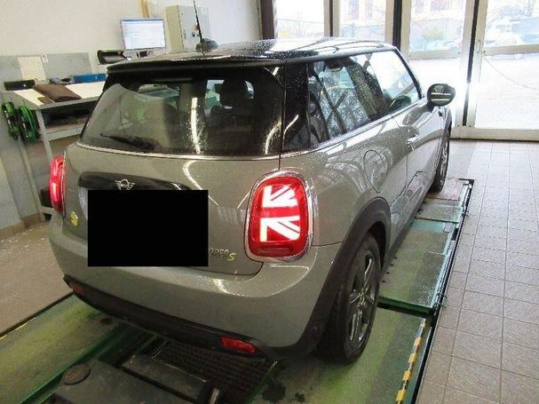 Mini Cooper SE Classic Trim 135 kW image number 3