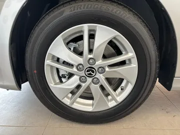 Car image 22