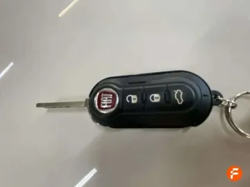 Car image 17