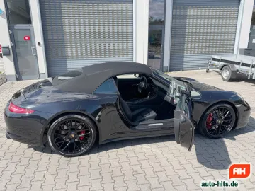 Car image 30