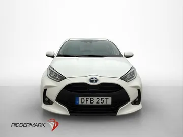 Car image 3
