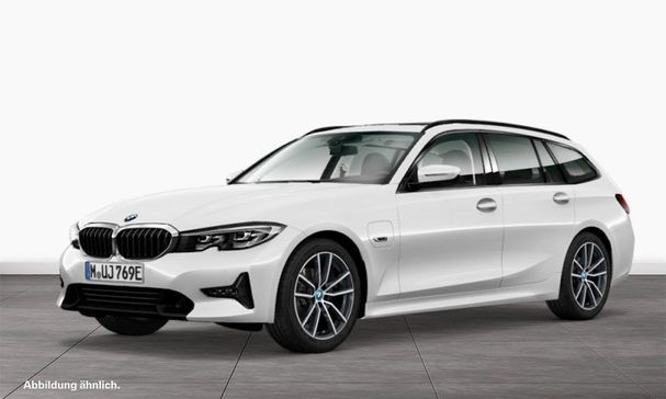 BMW 320e Sport Line 150 kW image number 1