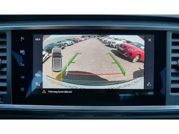 Car image 28