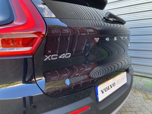 Volvo XC40 Recharge T4 Plus Bright 155 kW image number 5