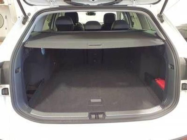 Volkswagen Passat Variant 1.5 eTSI Business DSG 110 kW image number 5