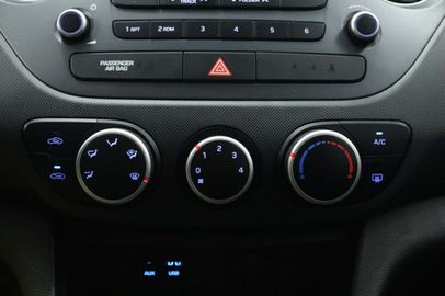 Car image 31