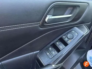 Car image 29