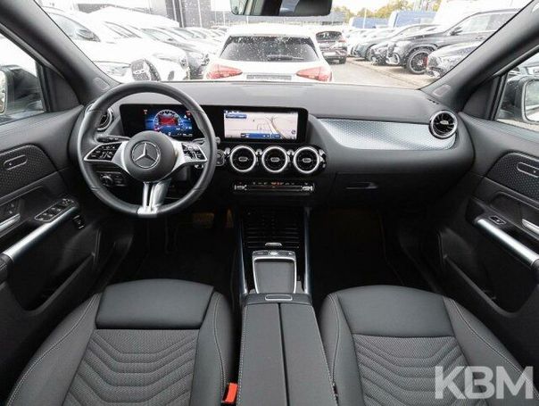 Mercedes-Benz GLA 180 100 kW image number 11