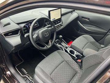 Car image 11