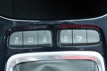 Car image 28