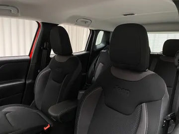 Car image 47