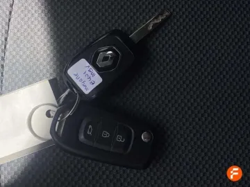 Car image 34