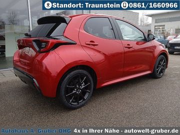 Car image 4