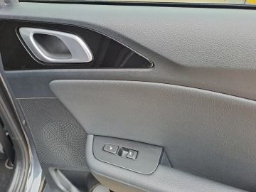 Car image 50