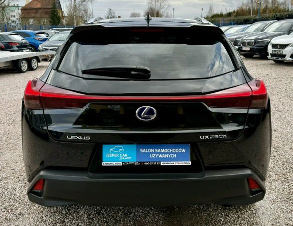 Lexus UX 250h 135 kW image number 8