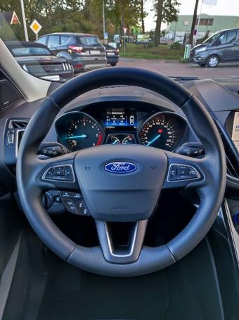 Ford Kuga 2.0 TDCi 4x2 Titanium 110 kW image number 12