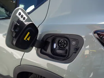 Car image 31