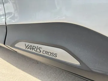 Car image 27