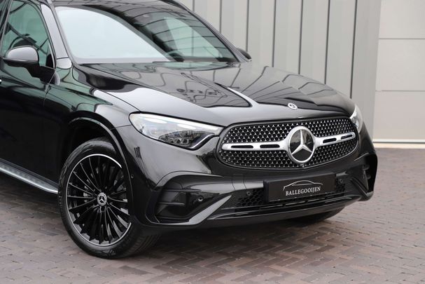 Mercedes-Benz GLC 300 e AMG 230 kW image number 11