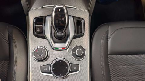 Car image 37