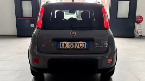 Car image 5