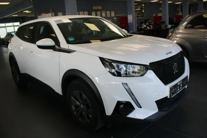 Car image 2