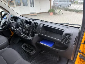 Car image 27