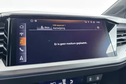 Car image 38