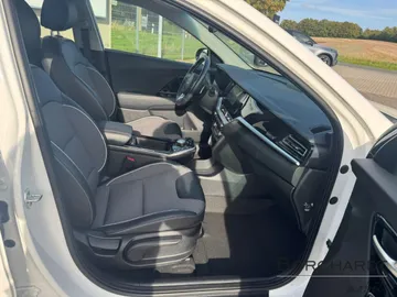 Car image 29