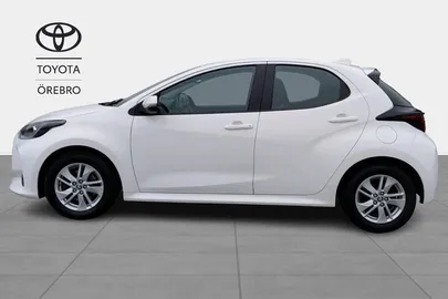 Car image 5