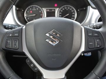 Car image 11