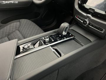 Car image 37