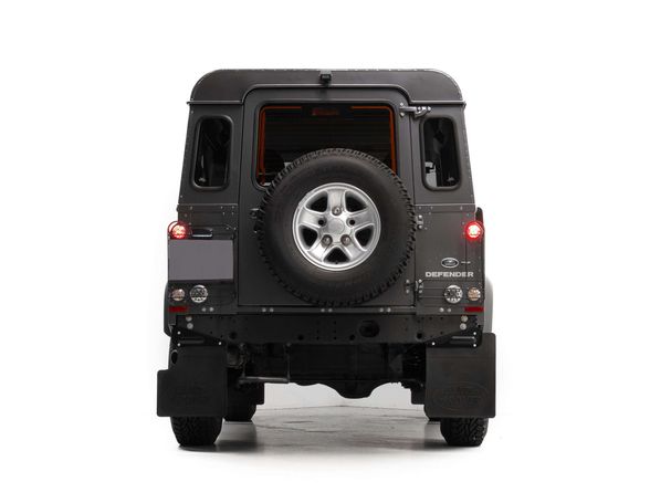 Land Rover Defender 90 2.2 90 kW image number 8