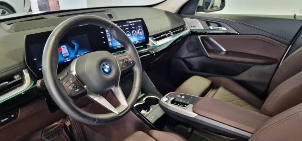 BMW iX1 200 kW image number 6