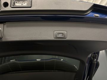Car image 34