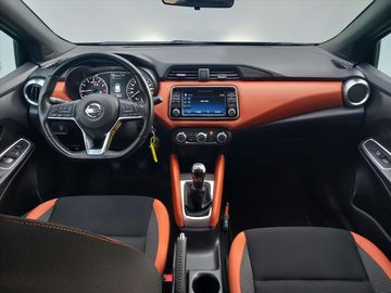 Car image 12