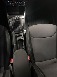 Car image 37