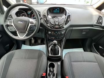 Car image 10