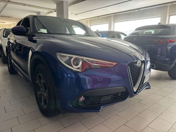 Alfa Romeo Stelvio 2.2 AT8 Q4 Super 140 kW image number 2