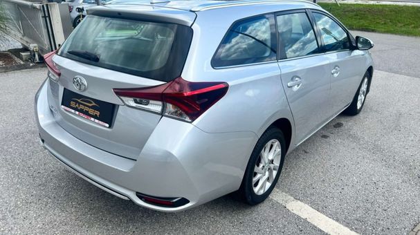 Toyota Auris T 1.2 85 kW image number 4