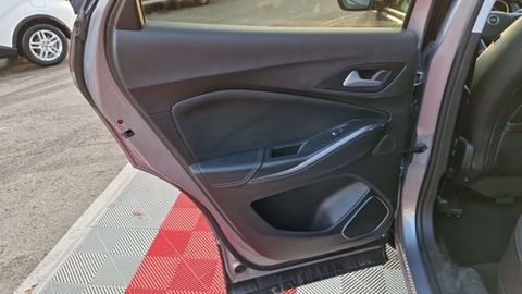 Car image 36