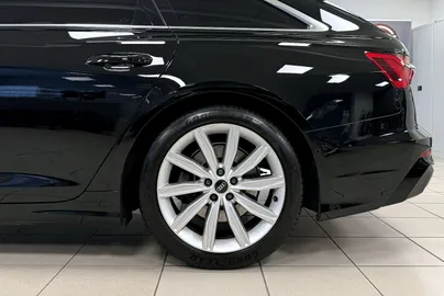 Car image 30
