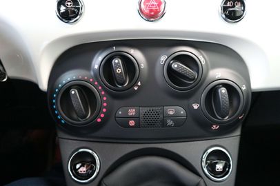 Car image 30