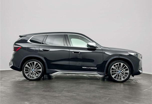 BMW iX1 xDrive30 200 kW image number 7