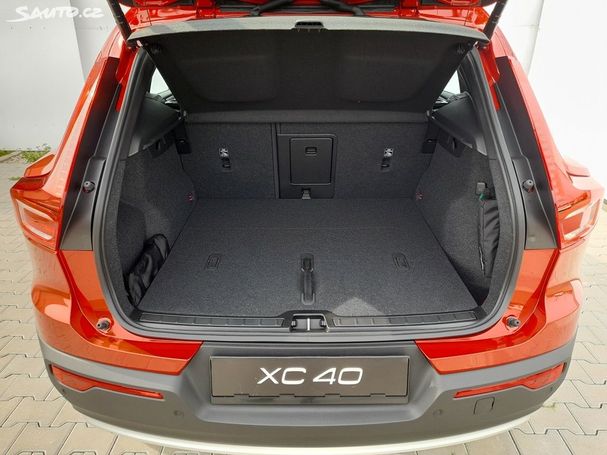 Volvo XC40 B3 Core 120 kW image number 16