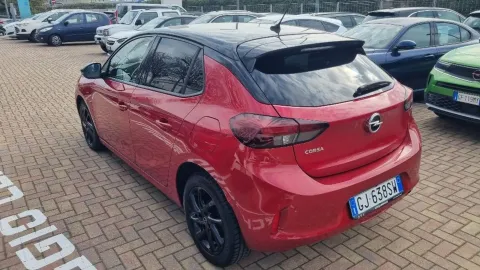 Car image 30